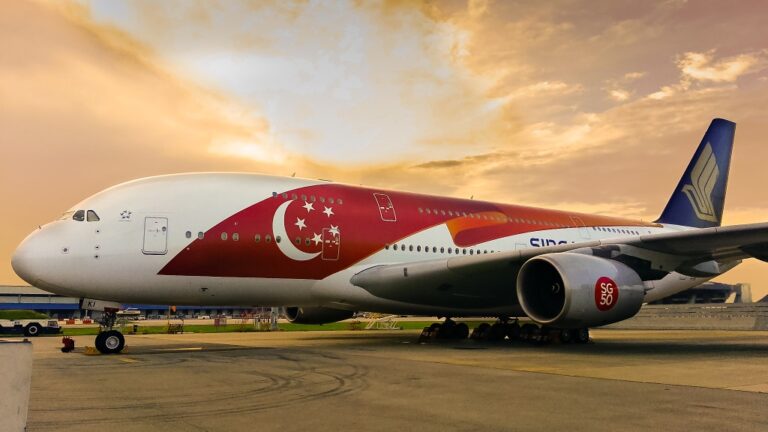 SQ A380 in SG50 livery
